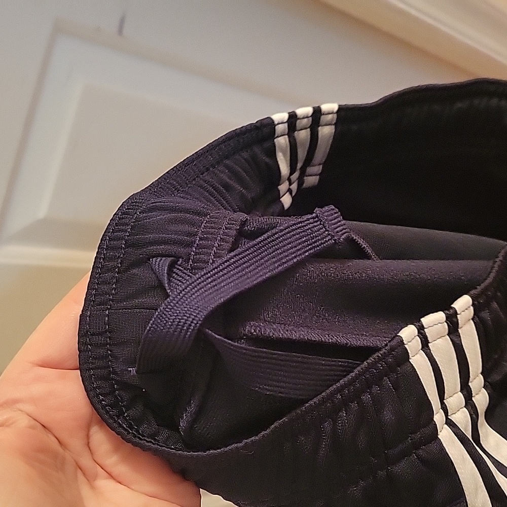 Adidas navy sweatpants medium - Picture 5 of 5